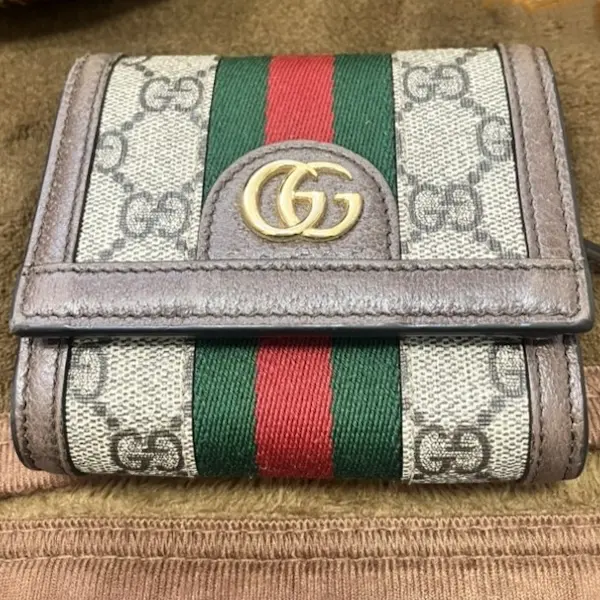 グッチ　GGスプリーム　オフィディア　二つ折り財布