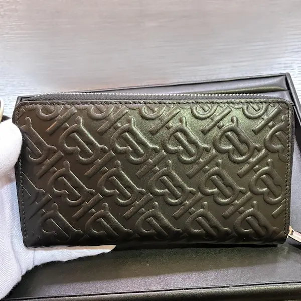 バーバリー　モノグラム　レザー　ラウンドジップ　ウォレット