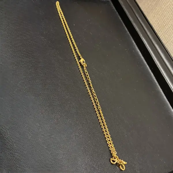 ディオール　DIORロゴ　スイング　ネックレス