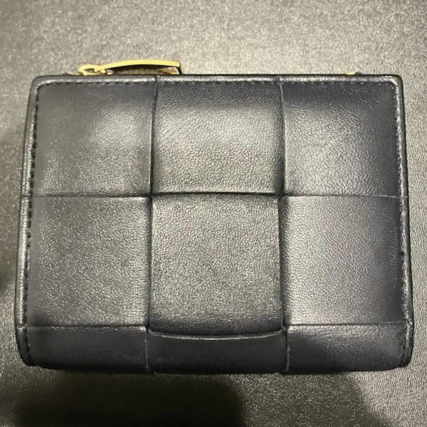 ボッテガ・ヴェネタ　カセット　マキシイントレチャート　二つ折り財布