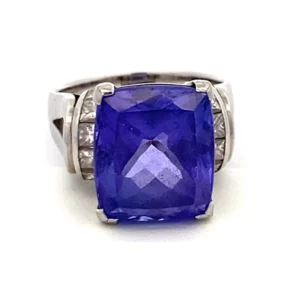 タンザナイト リング 13.01 ct