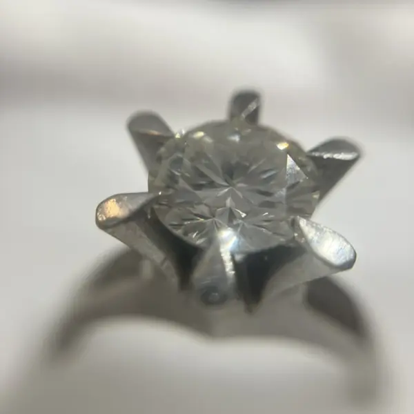 ダイヤモンド 指輪