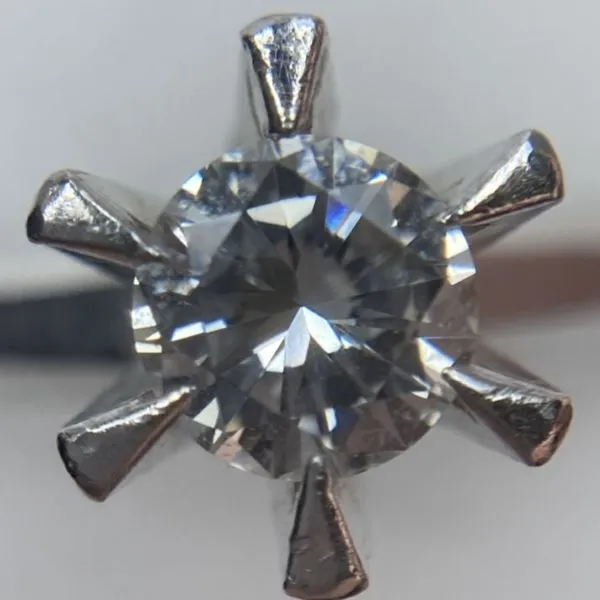 ダイヤ0.37ct