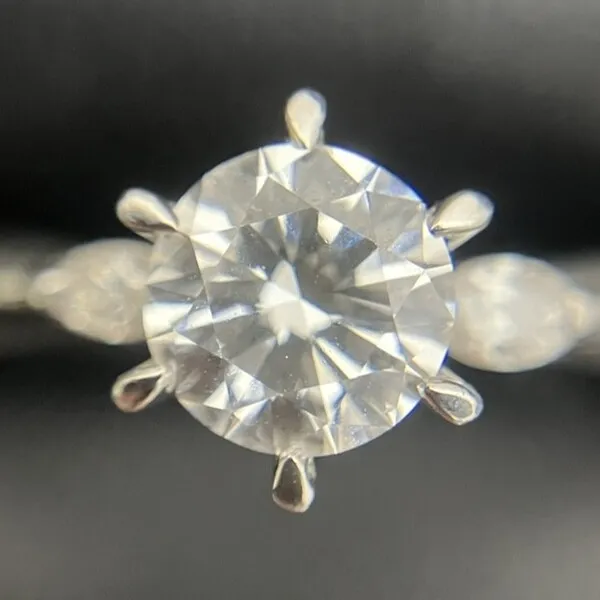 ダイヤ0.61ct