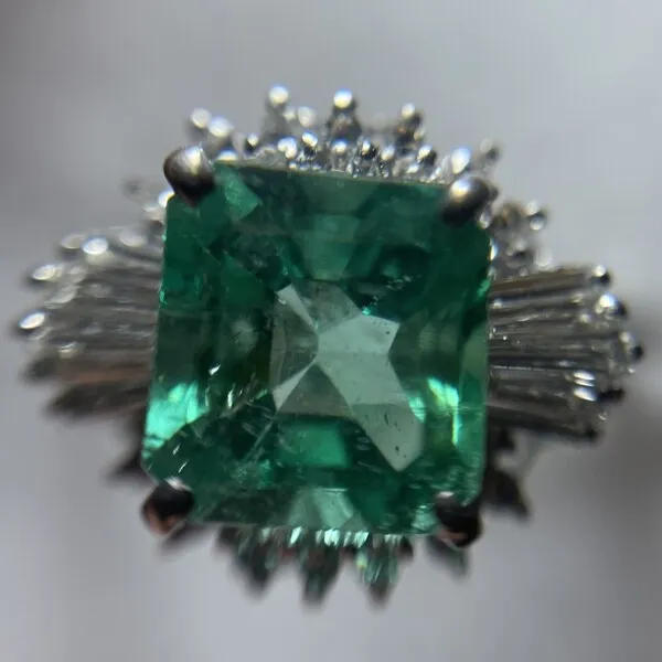 エメラルド　2.15ct