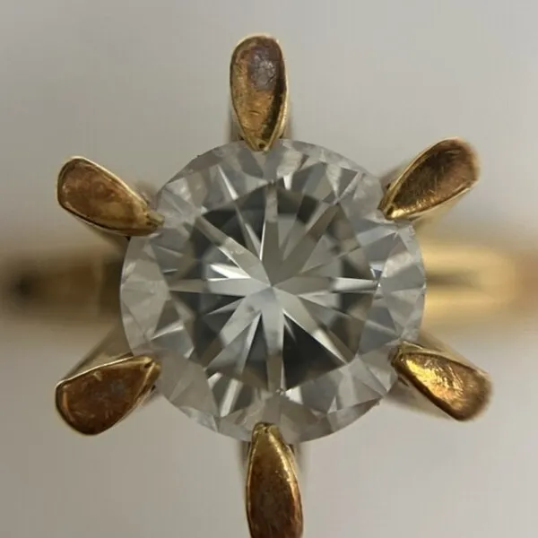 ダイヤ0.83ct