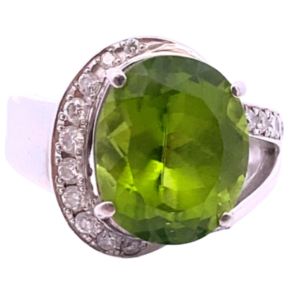 Pt･Pm900 ペリドット・ダイヤモンド リング 8.36・D0.43ct