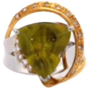 Pt900/K18 スフェーン・ダイヤモンド リング 8.41・D0.21 ct