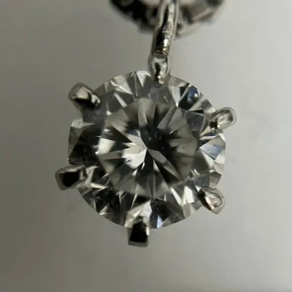 ダイヤ　0.58ct