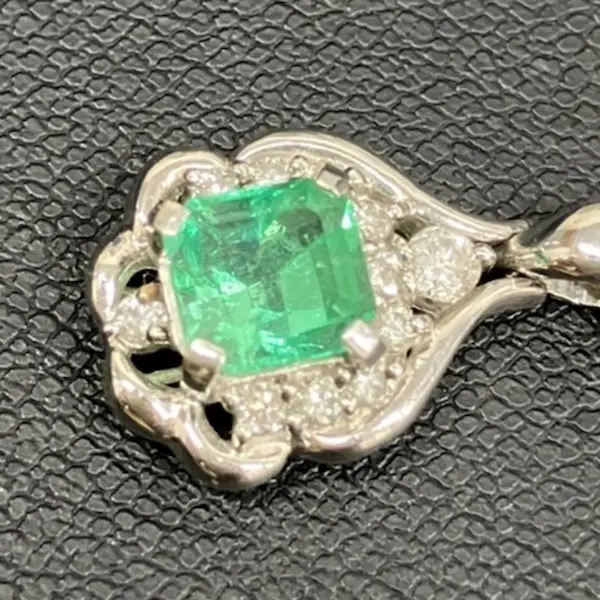 エメラルド　1.12ct