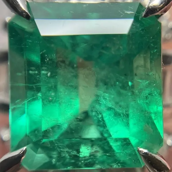 エメラルド　3.74ct