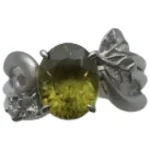 K18WG スフェーン・ダイヤモンド リング 2.97 ct 0.1 ct