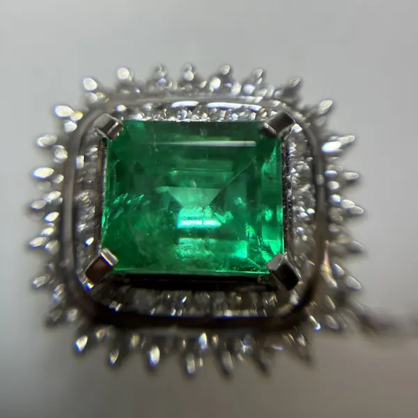 エメラルド　1.46ct