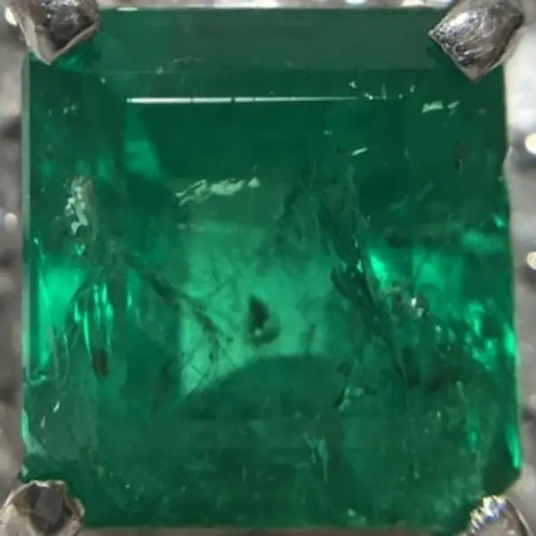 エメラルド　0.941ct