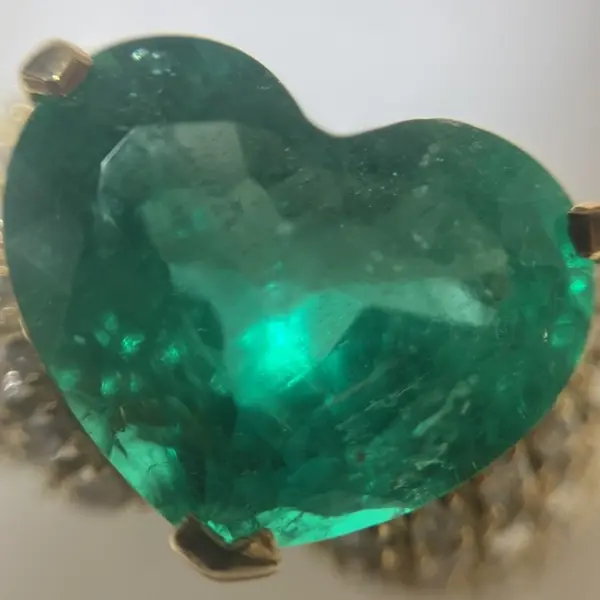 エメラルド　6.09ct