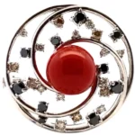 K18WG サンゴ・ダイヤモンド ブローチ 0.8ct