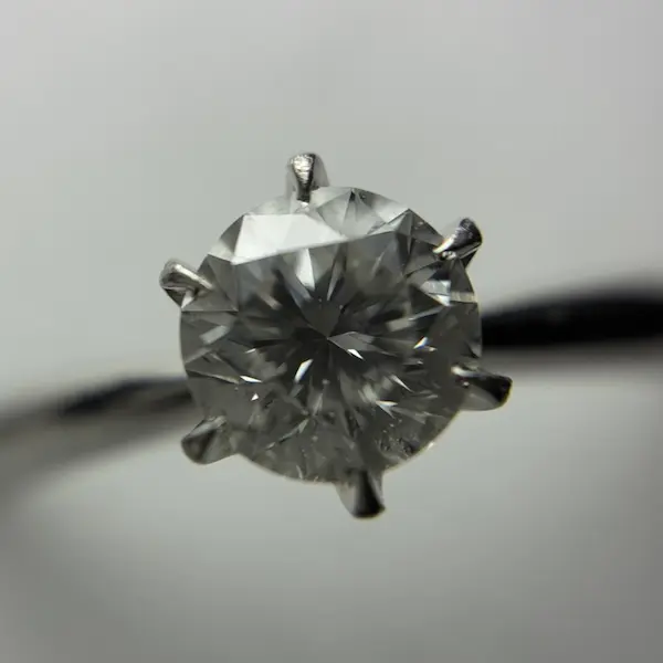 ダイヤ　0.573ct