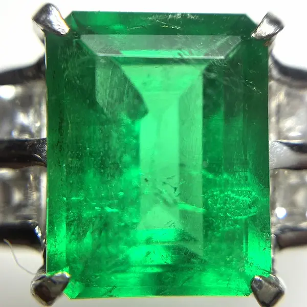 エメラルド　2.36ct