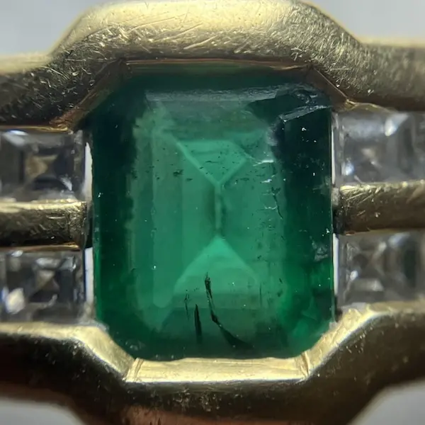 エメラルド　0.86ct