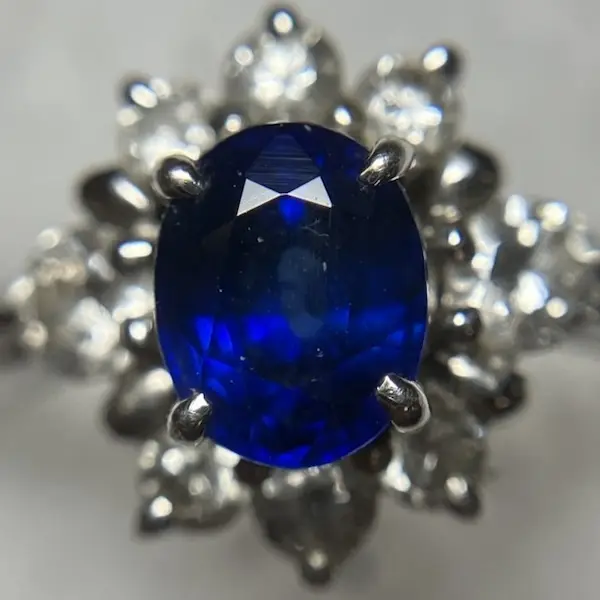 サファイア　0.64ct