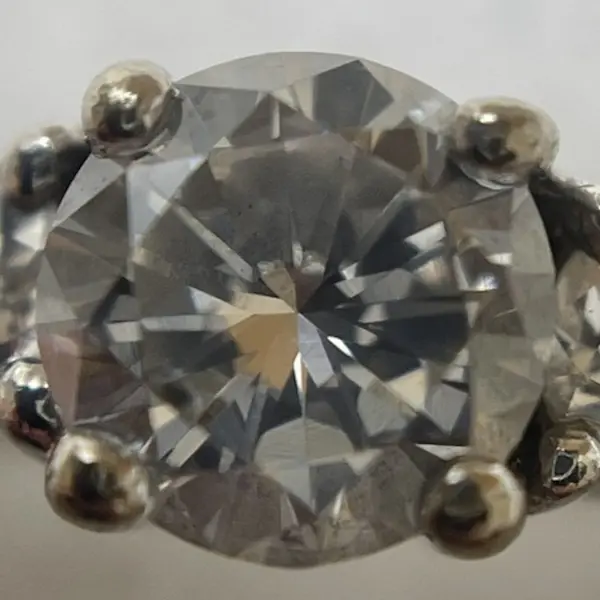 ダイヤ　0.33ct