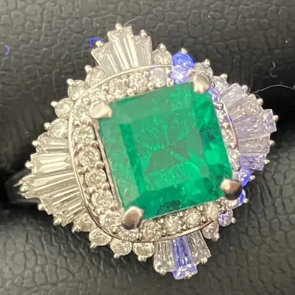 エメラルド　2.25ct