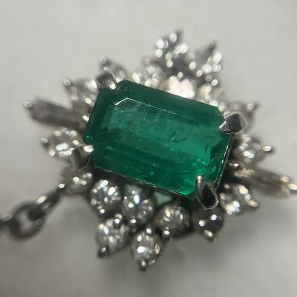 エメラルド　0.78ct