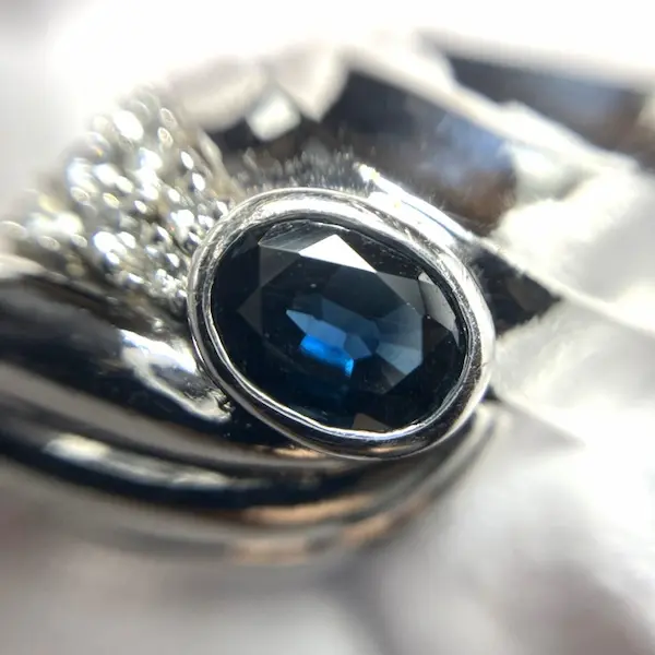 サファイヤ　1.91ct