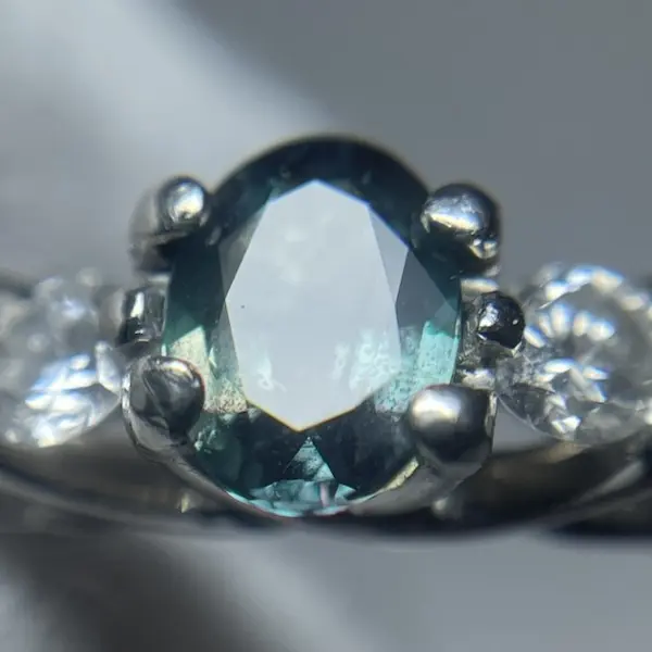 アレキサンドライト　0.39ct