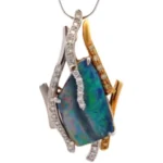 Pt900/K18 ボルダーオパール・ダイヤモンド ブローチ 10.62 ct 0.373・0.109 ct