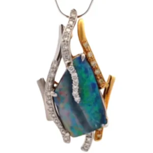 Pt900/K18 ボルダーオパール・ダイヤモンド ブローチ 10.62 ct 0.373・0.109 ct