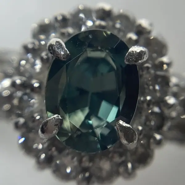 アレキサンドライト　0.6ct