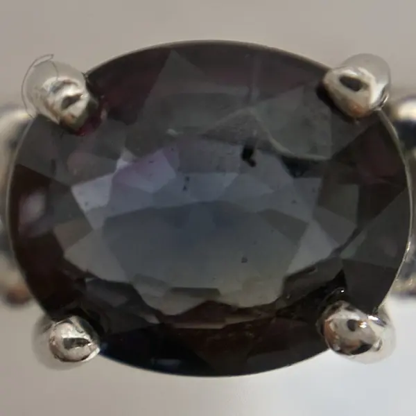 アレキサンドライト　1.54ct