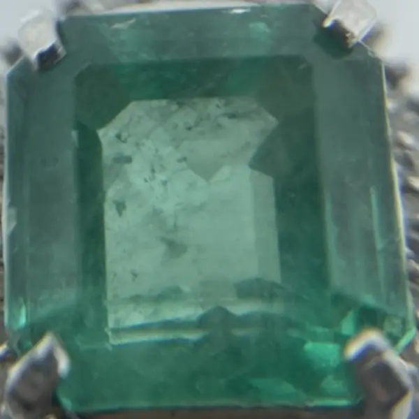 エメラルド　3ct