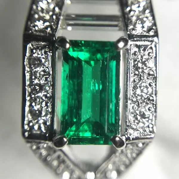 エメラルド　0.47ct