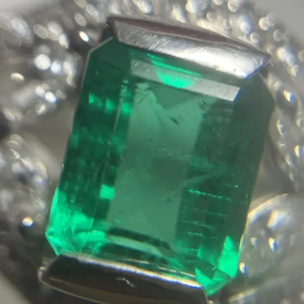 エメラルド　1.07ct.