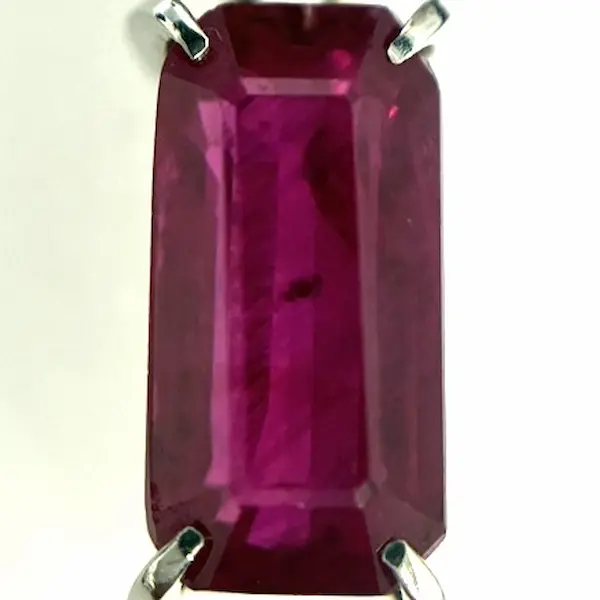 ルビー　2ct