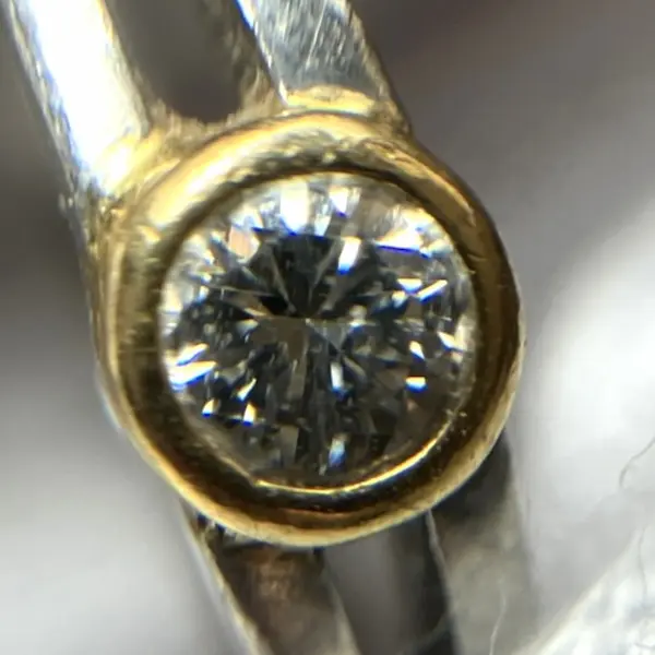 ダイヤ　0.22ct