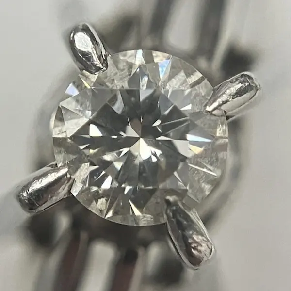 ダイヤ　0.19ct