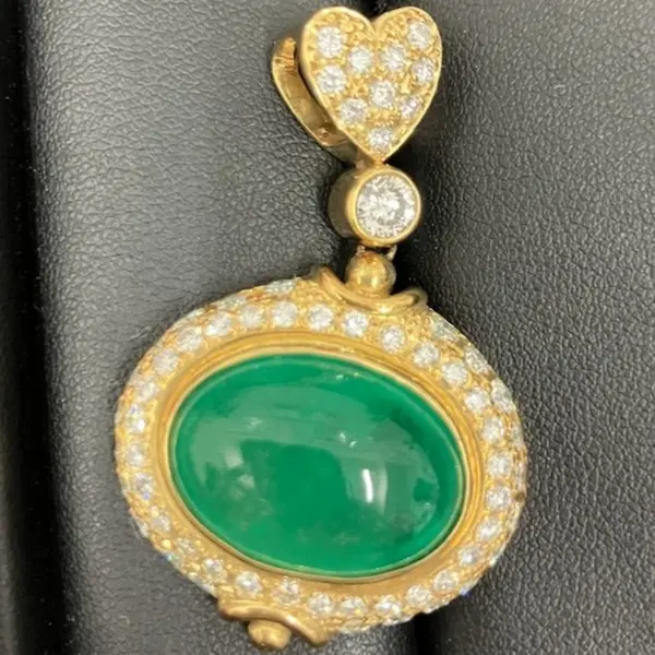 エメラルド　23.56ct