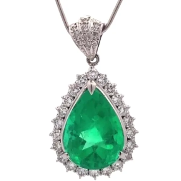 Pt･Pm900 コロンビア産エメラルド・ダイヤモンド ペンダントトップ E8.4 ct D1.13・0.06 ct