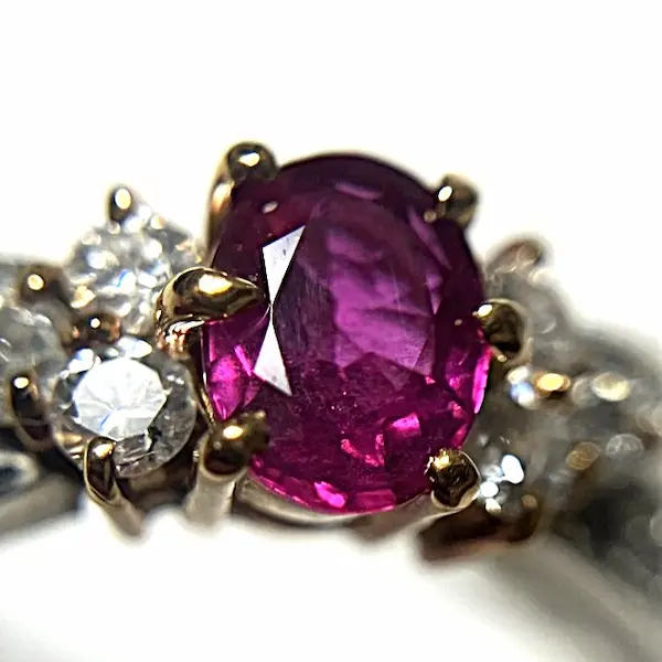 ルビー　0.58ct