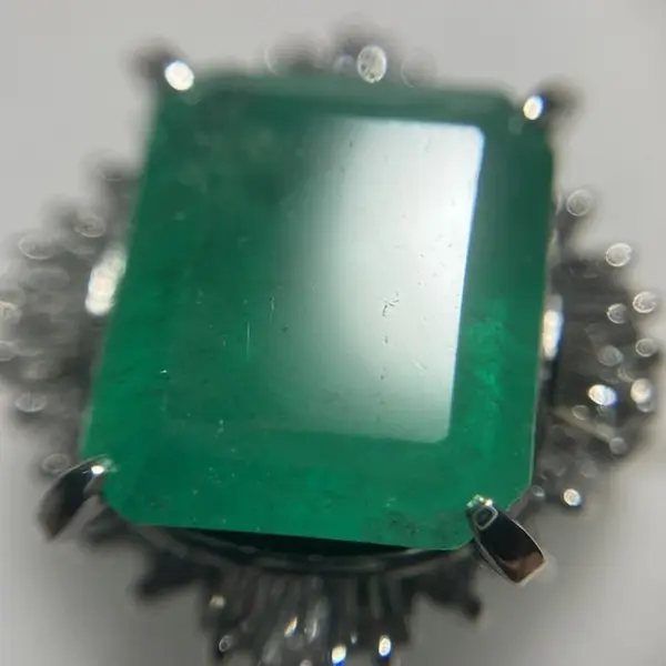 エメラルド　4.31ct