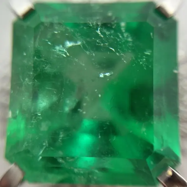 エメラルド　8.083ct