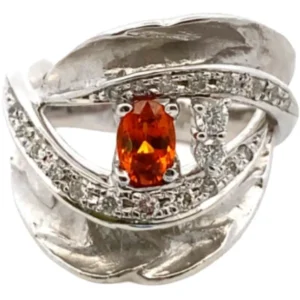 K18WG ガーネット・ダイヤモンド リング 0.64・D0.37ct