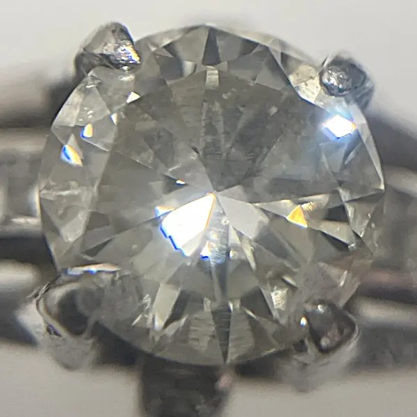 ダイヤ　0.73ct