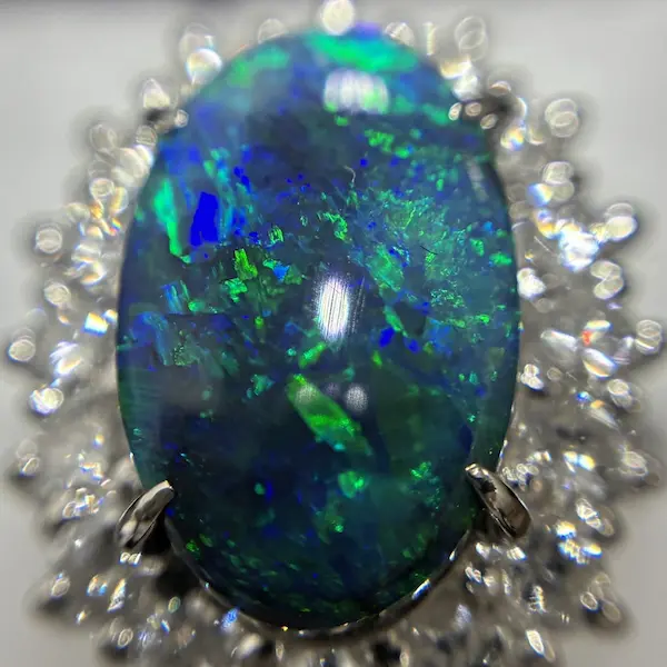 ブラックオパール　4.107ct