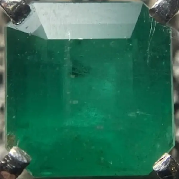 エメラルド　1.05ct