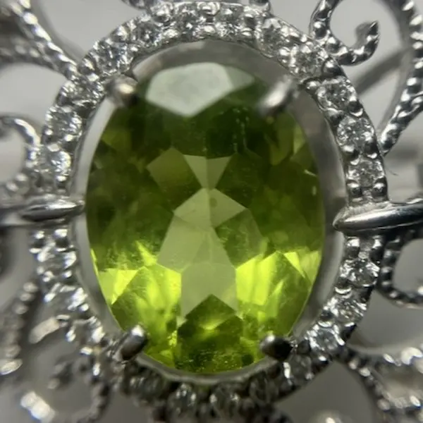 ペリドット　1.969ct