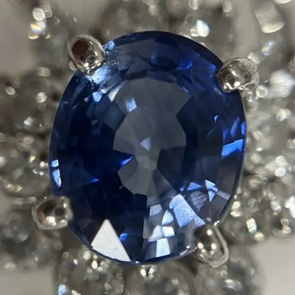 サファイア　0.74ct